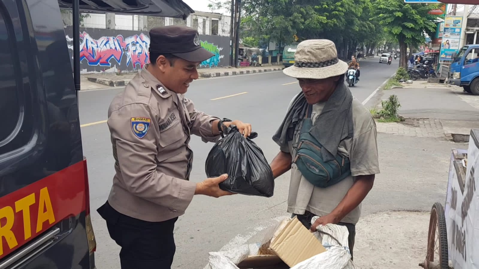 Wujud kepedulian Polri kepada masyarakat terusan ditunjukkan jajaran Polres Purwakarta, Polda Jawa Barat.