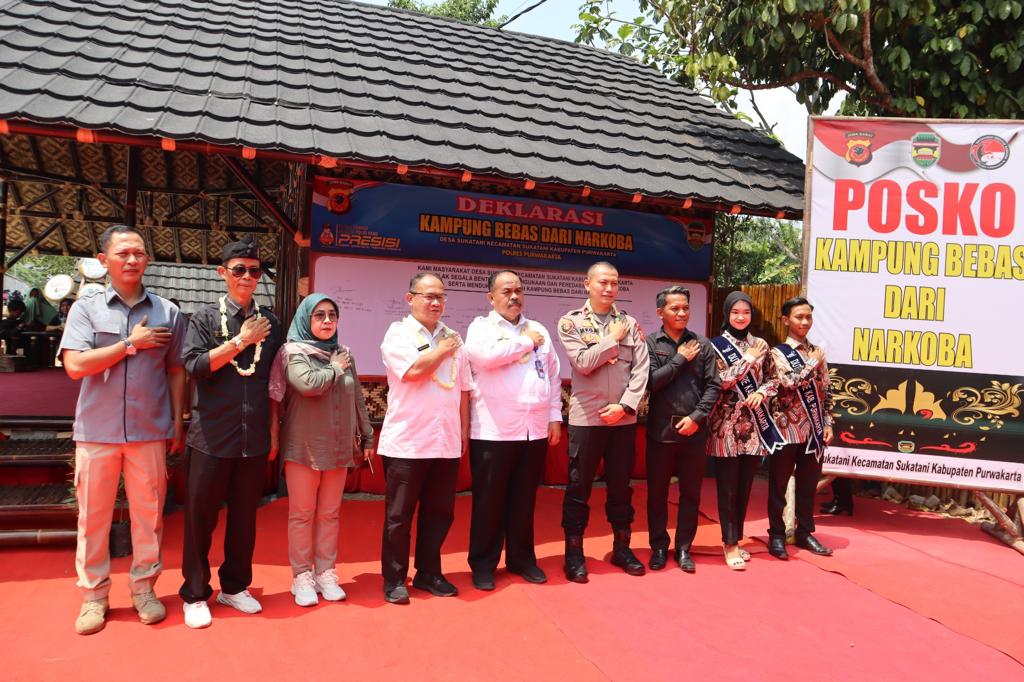 Badan Narkotika Nasional Kabupaten (BNNK) Karawang untuk melakukan sosialisasi bahaya penggunaan narkoba.