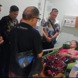 Pengurus dan Anggota Forum Jurnalis Pemprovsu (FJP) Sumut gelar bakti sosial