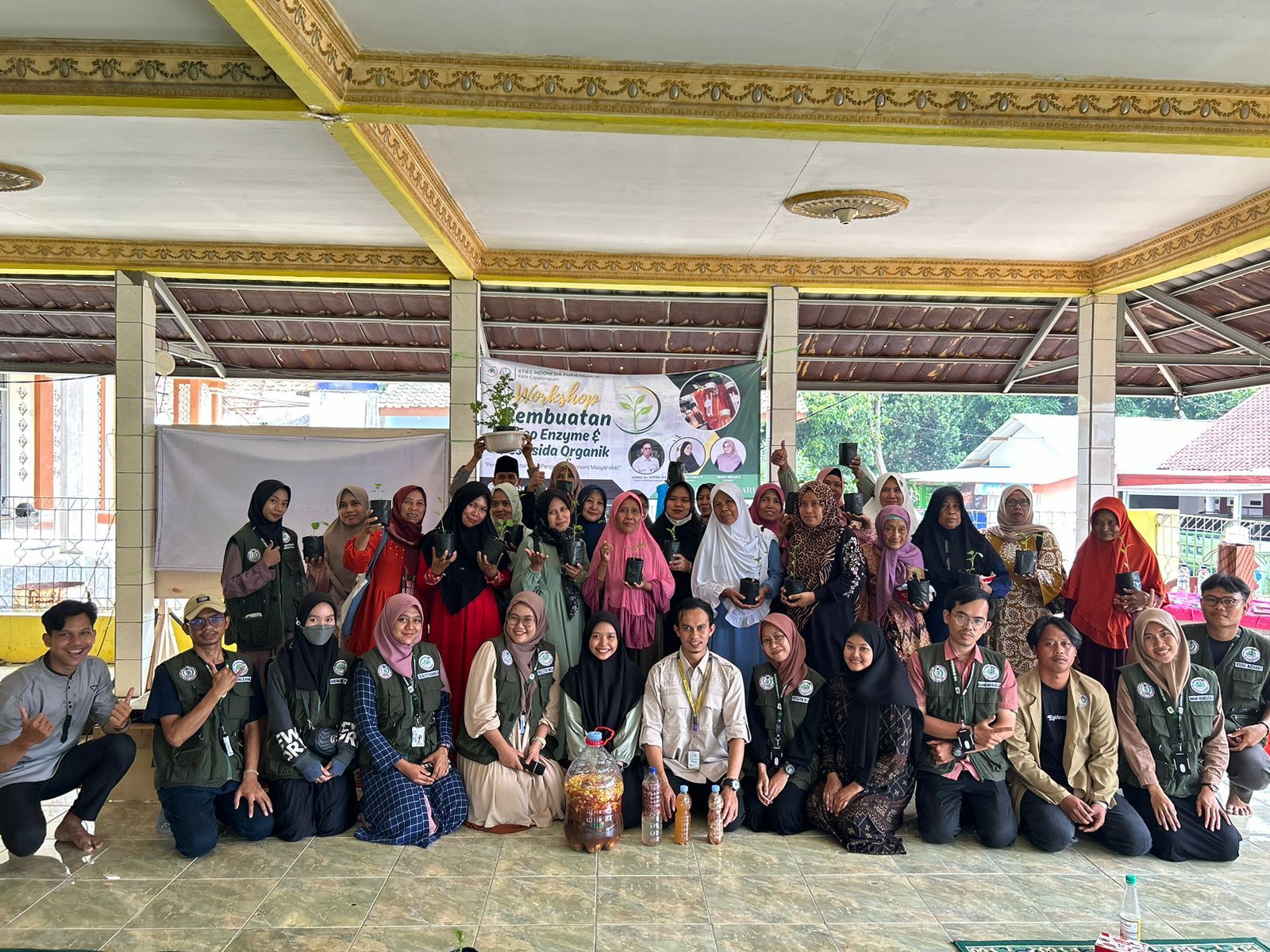 WORKSHOP PEMBUATAN ECO ENZYME & PESTISIDA ORGANIK Penguatan Ketahanan Pangan Dan Ekonomi Masyarakat