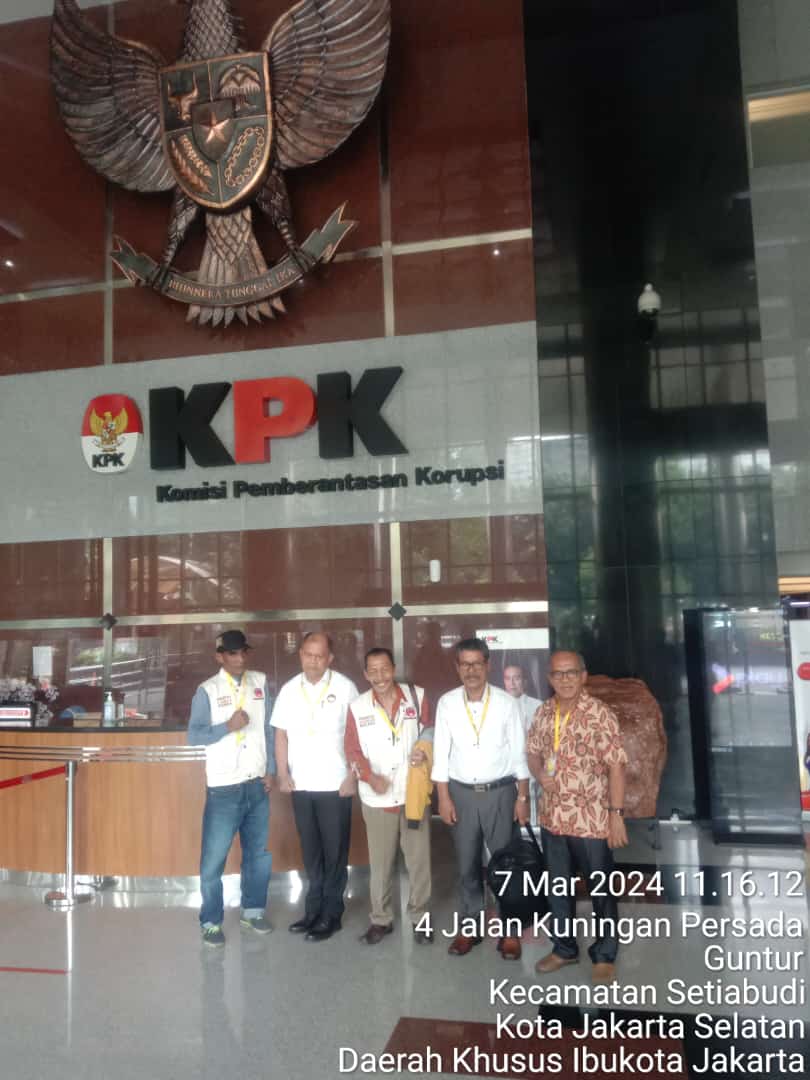 Pemantau Keuangan Negara PKN, Ketua Umum Bersama Tim Turun Di Gedung KPK