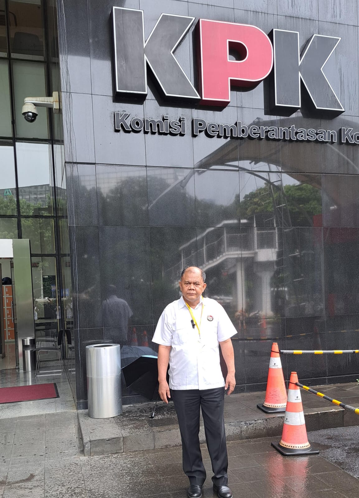 KPK memberikan INFORMASI publik yang di minta Pemantau Keuangan Negara PKN