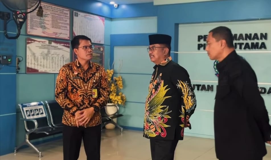 Kunjungan staff khusus Menkumham Bidang keamanan dan intelijen, kedatangannya disambut Karutan kelas I Medan