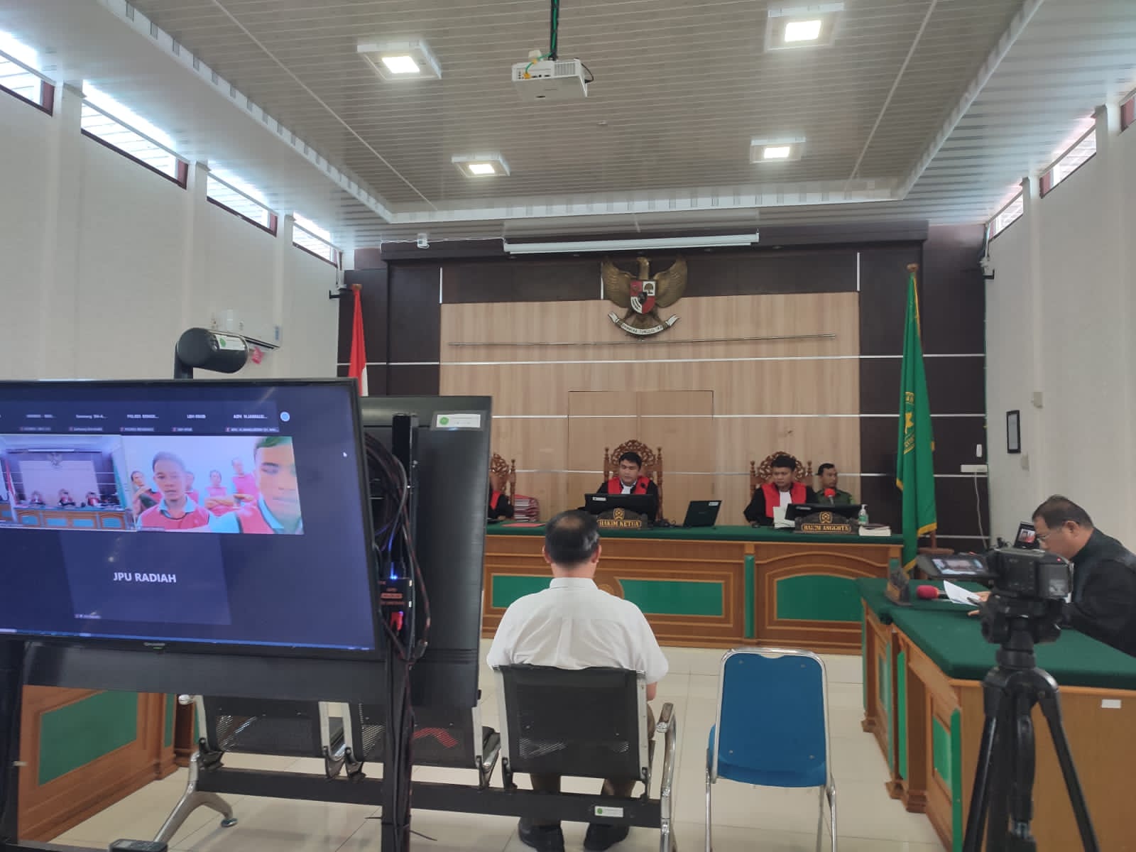 PN Bengkalis Gelar Sidang Kasus Penebangan Kayu Ilegal Bombeng, Masyarakat: Tuntutan Terlalu Ringan